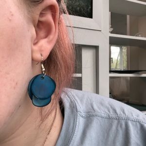 Dangle “chip” earrings
